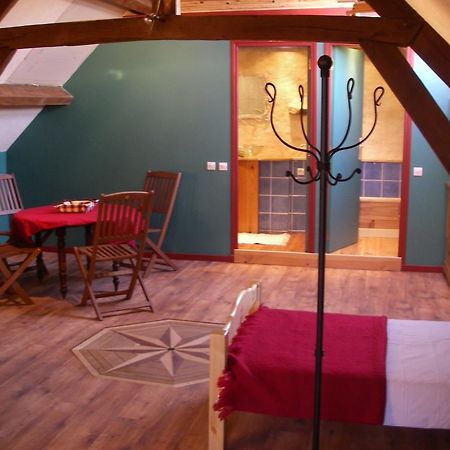 Le Trot'In Chair Bed & Breakfast Martigny-le-Comte Exterior photo